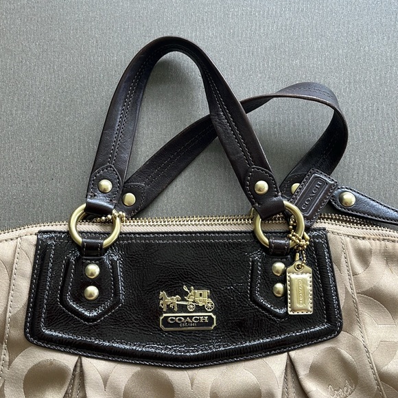 Coach Bag - Picture 2 of 4